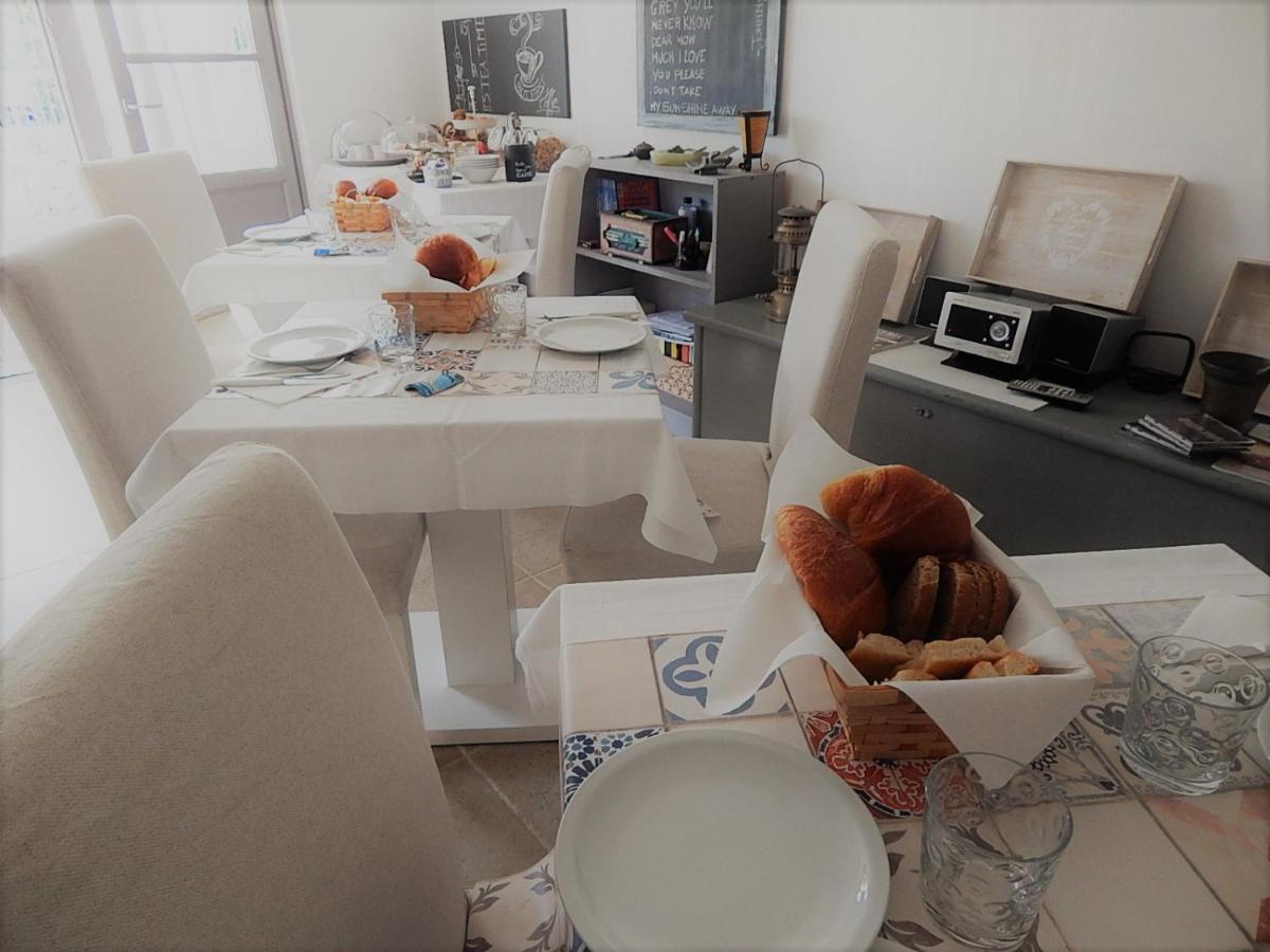 Pie Del Castello Alojamento de Acomodação e Pequeno-almoço Levanto